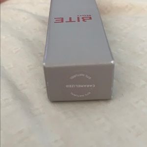 Amuse Bouche Liquid Lip in Caramelized NIB